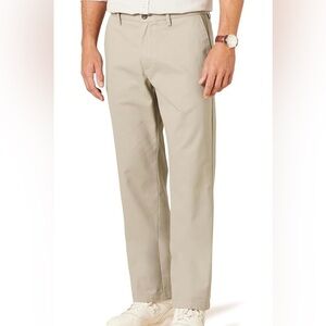 Men's Classic-Fit Wrinkle-Resistant Flat-Front Chino Pant